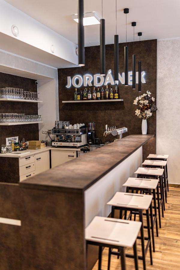 Hotel Jordanek Opocno Ngoại thất bức ảnh