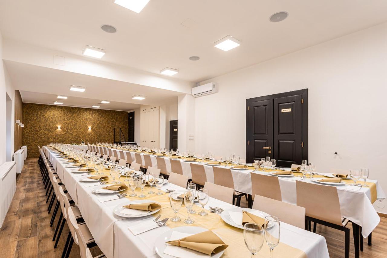 Hotel Jordanek Opocno Ngoại thất bức ảnh