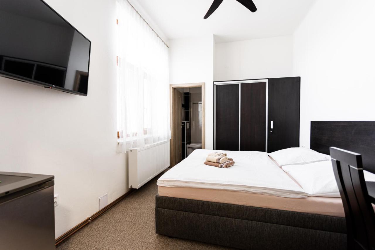 Hotel Jordanek Opocno Ngoại thất bức ảnh