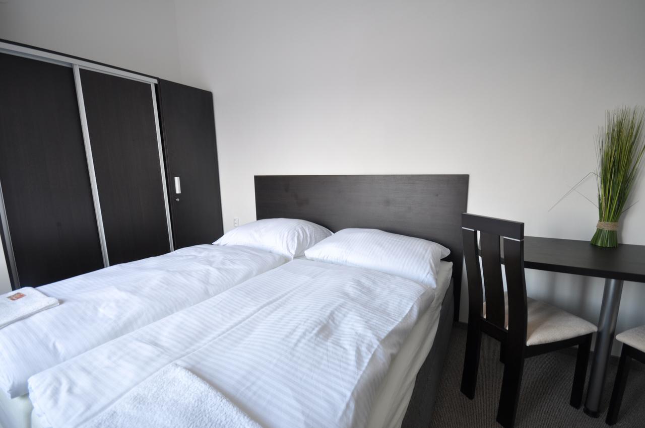 Hotel Jordanek Opocno Ngoại thất bức ảnh