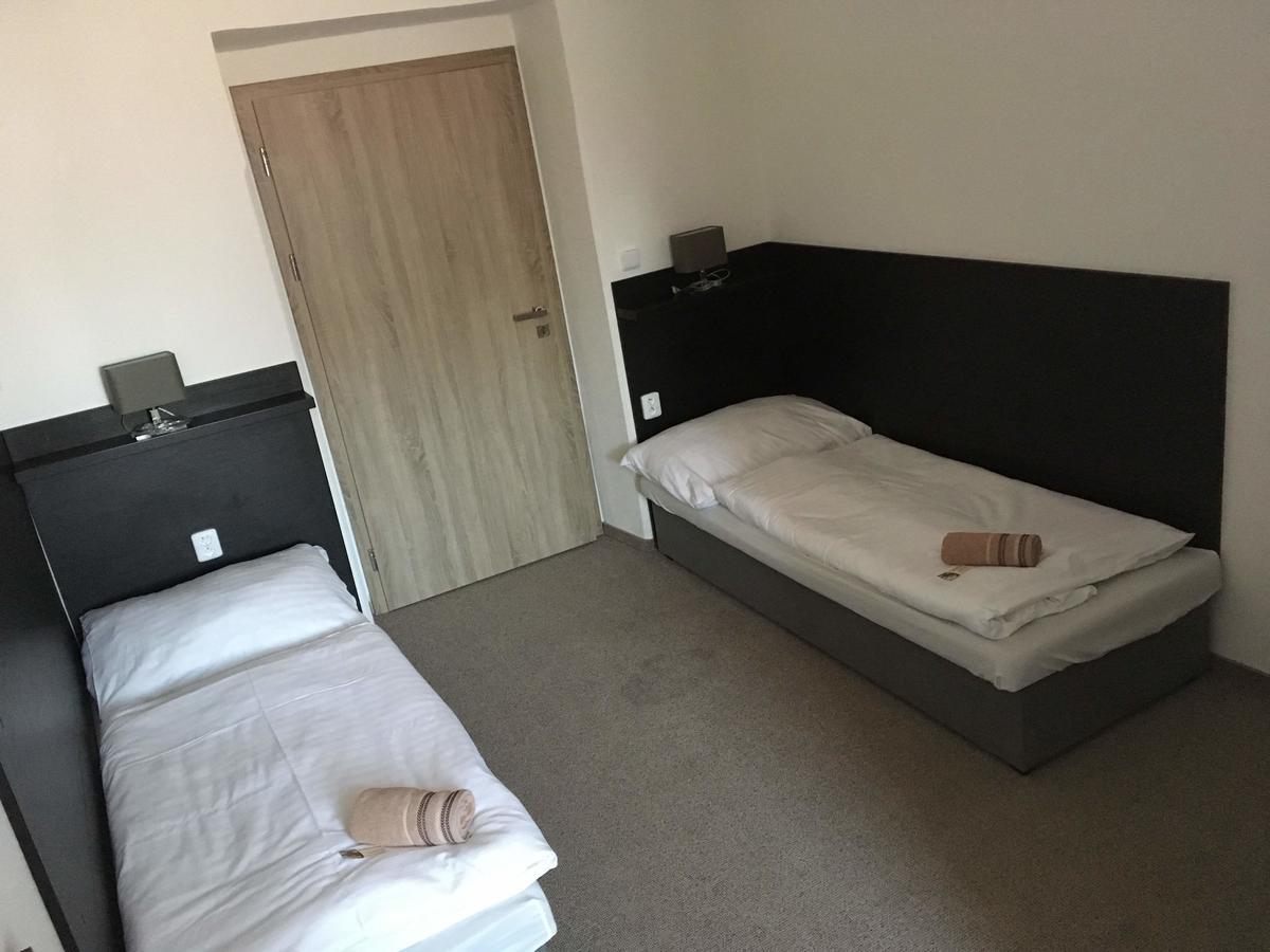 Hotel Jordanek Opocno Ngoại thất bức ảnh