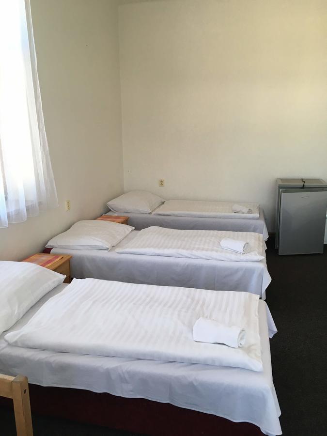 Hotel Jordanek Opocno Ngoại thất bức ảnh