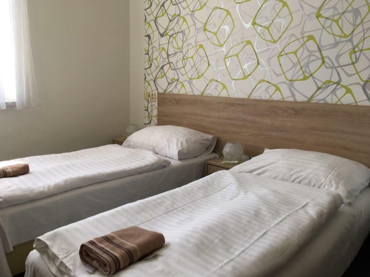 Hotel Jordanek Opocno Ngoại thất bức ảnh